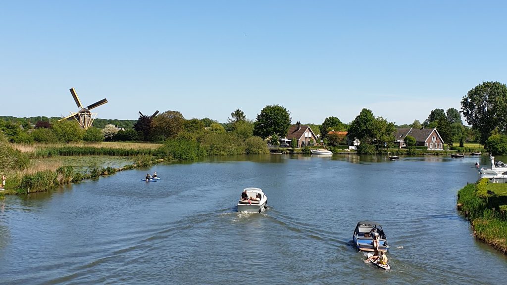 Fietsen langs rivier de Vecht, Utrecht