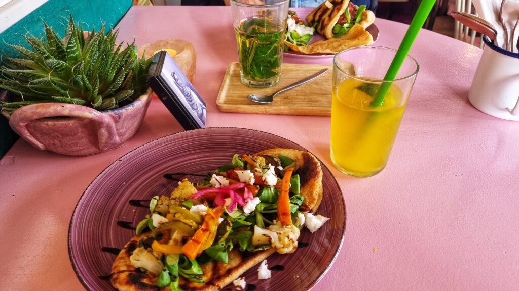 Little World Kitchen, leuk vegan lunchen in Utrecht centrum tip (Vaartsche Rijn)