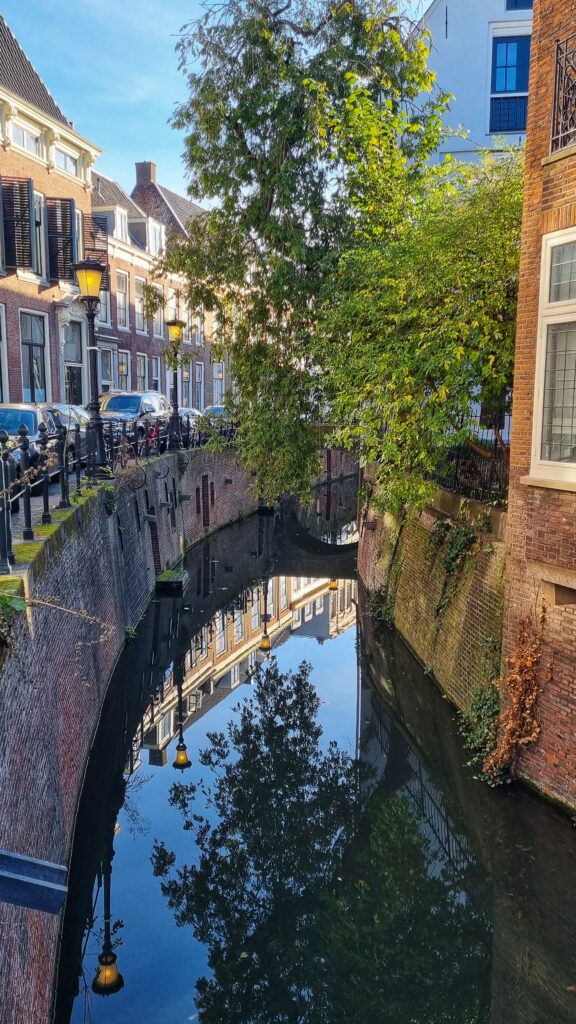 Kromme Nieuwegracht: stadswandeling Utrecht centrum wandelroute
