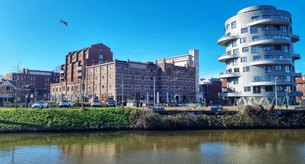Buurten in de Fabriek, Cereolfabriek Utrecht West: dinner, drinks and waterside terrace tip