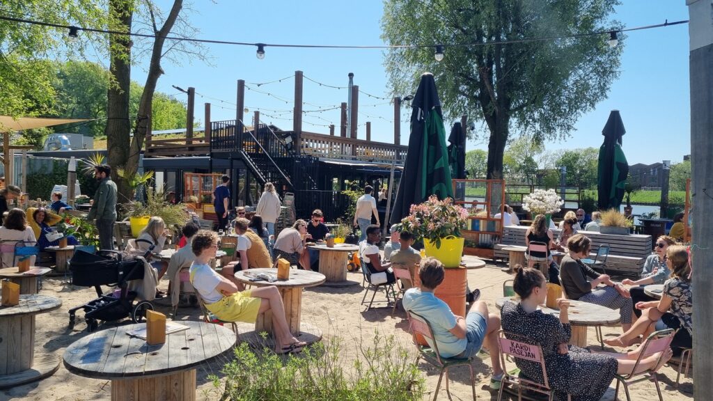 SOIA, City Beach Oog in Al, Utrecht West (waterside terrace at Amsterdam-Rijnkanaal (canal))